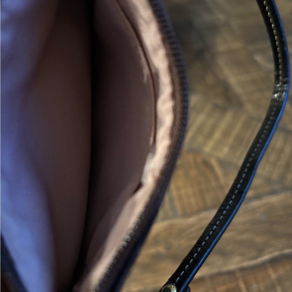 Coach Wristlet Brown Signature Stripe. Great condition , looks new ! - Picture 4 of 9